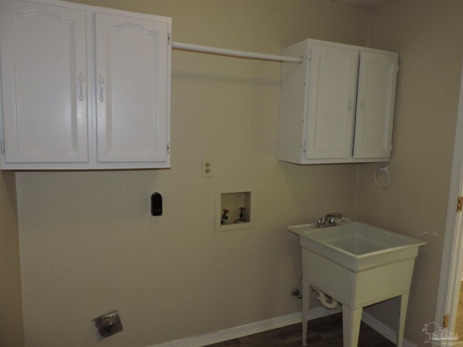 Building Photo - 3206 Raines St