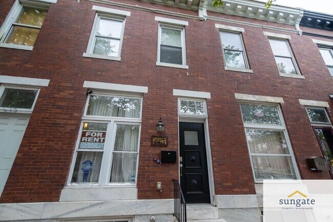 Building Photo - 442 N Linwood Ave