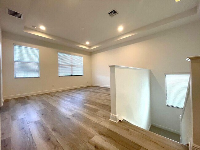 Building Photo - 4029 Faraday Wy
