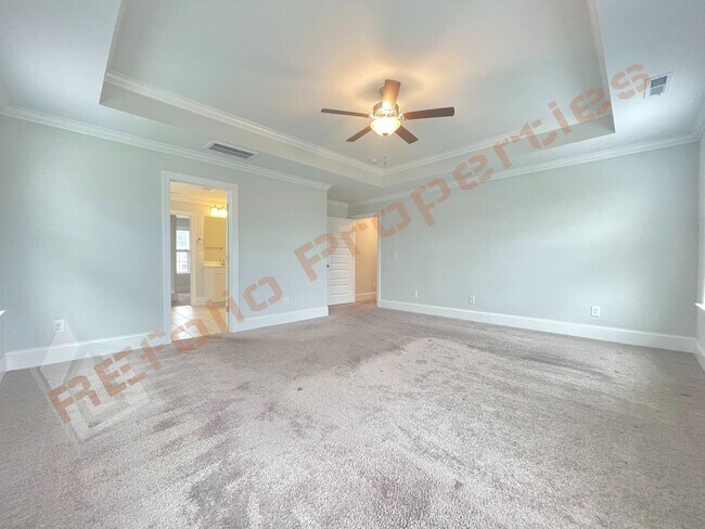 Building Photo - 424 Slomo Ct