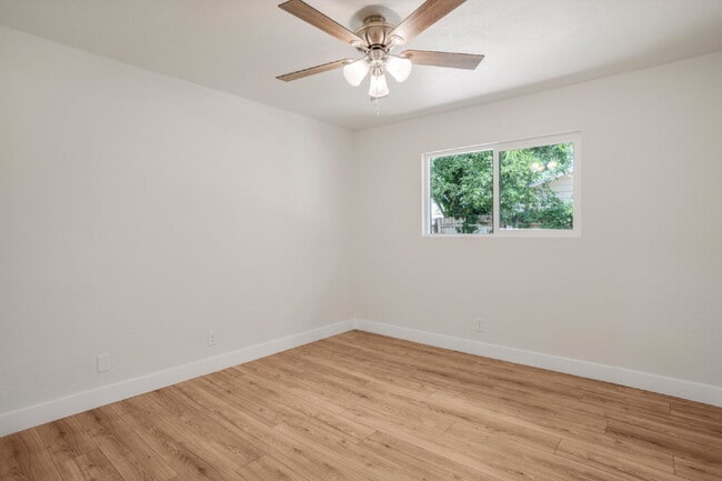 Building Photo - "Charming Newly Remodeled 4-Bed Oasis Touches in St. George – 1528 Sq Ft of Comfort!"