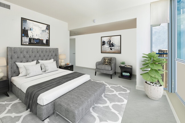 primary bedroom w/spacious walk-in closet - 480 Mission Bay Blvd N