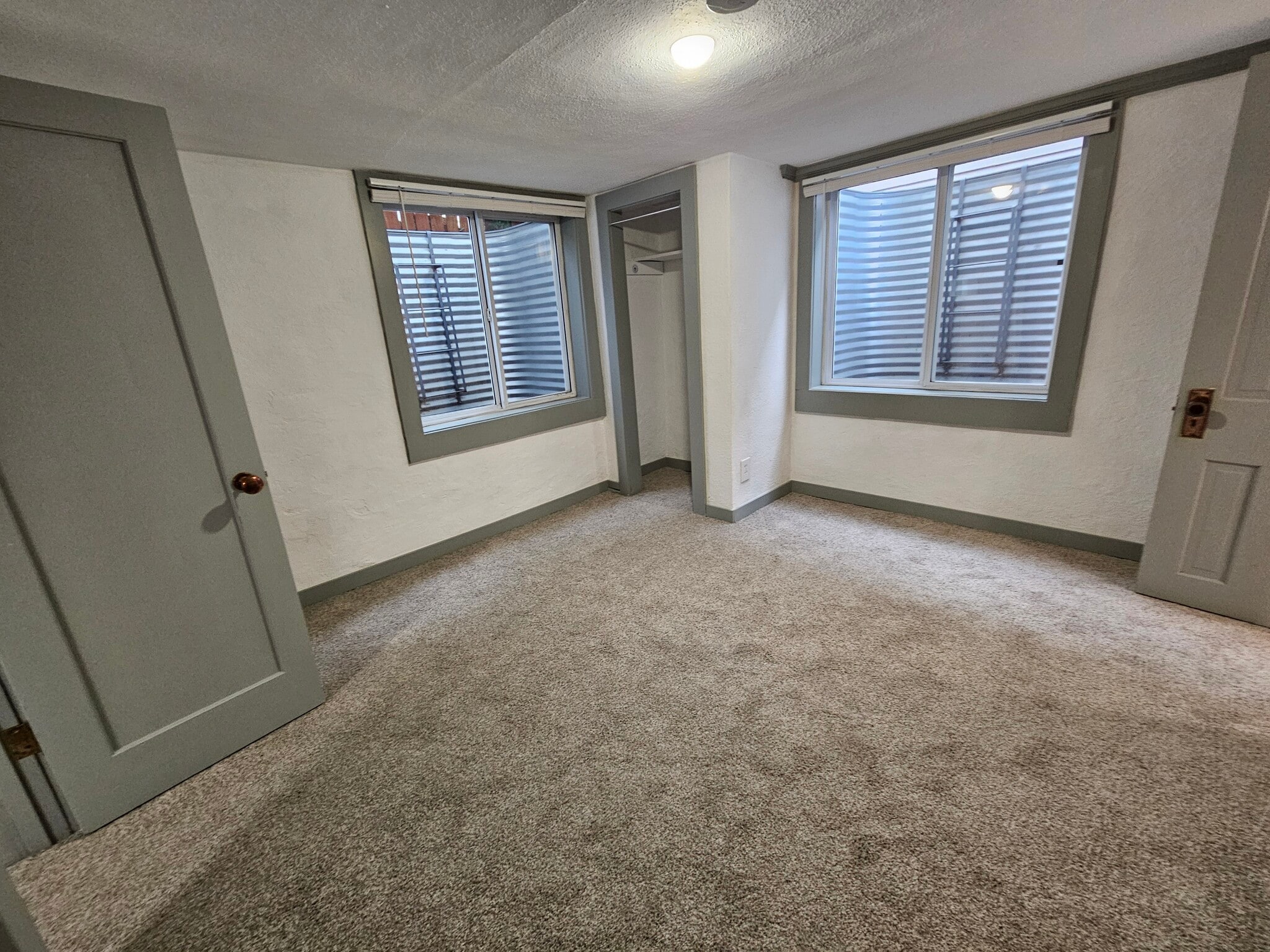 Bedroom, looking northwest - 338 E Pitkin St