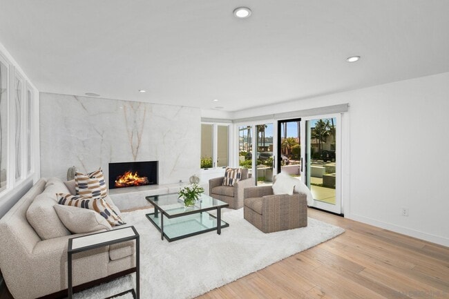 Building Photo - 8471 El Paseo Grande