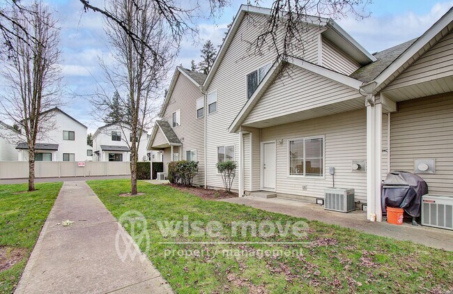 Building Photo - At Home in East Vancouver- 1/2 off First Month!