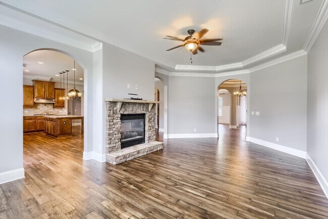 Building Photo - 5 Bedroom single family home in Mooresville