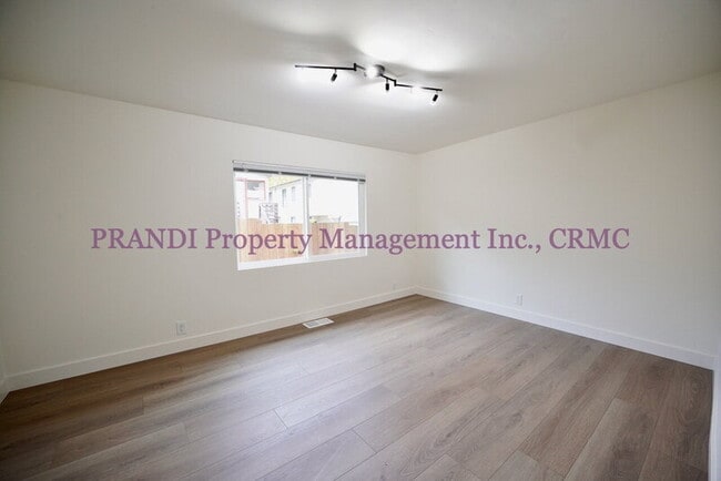 Building Photo - 226 D St