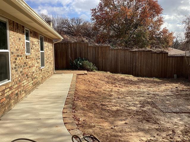 Building Photo - 2841 Southridge Dr