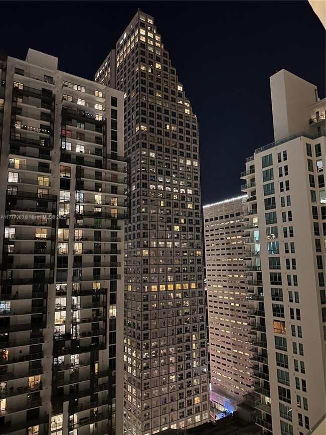 Building Photo - 300 Biscayne Blvd Way