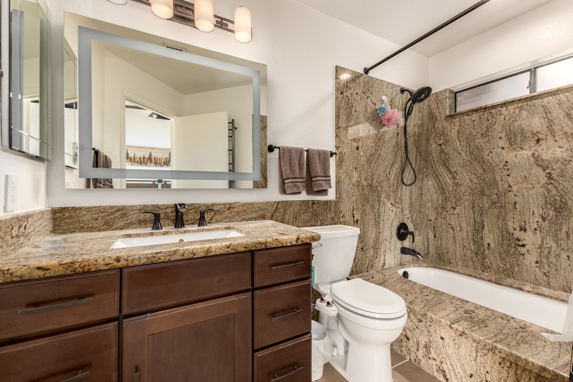 Building Photo - 8735 E Moreland St