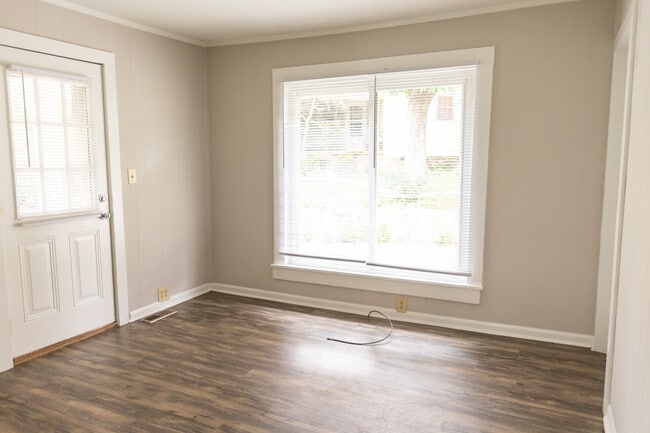 Building Photo - 507 Horton Pl NW