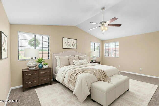 Building Photo - 6121 E Saddleback St