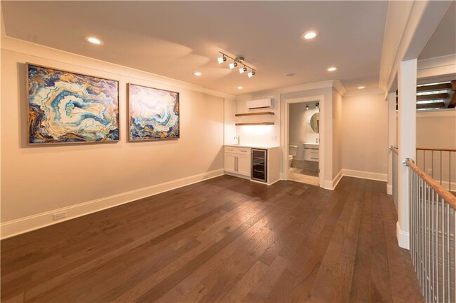 Building Photo - 172 Oxbo Rd