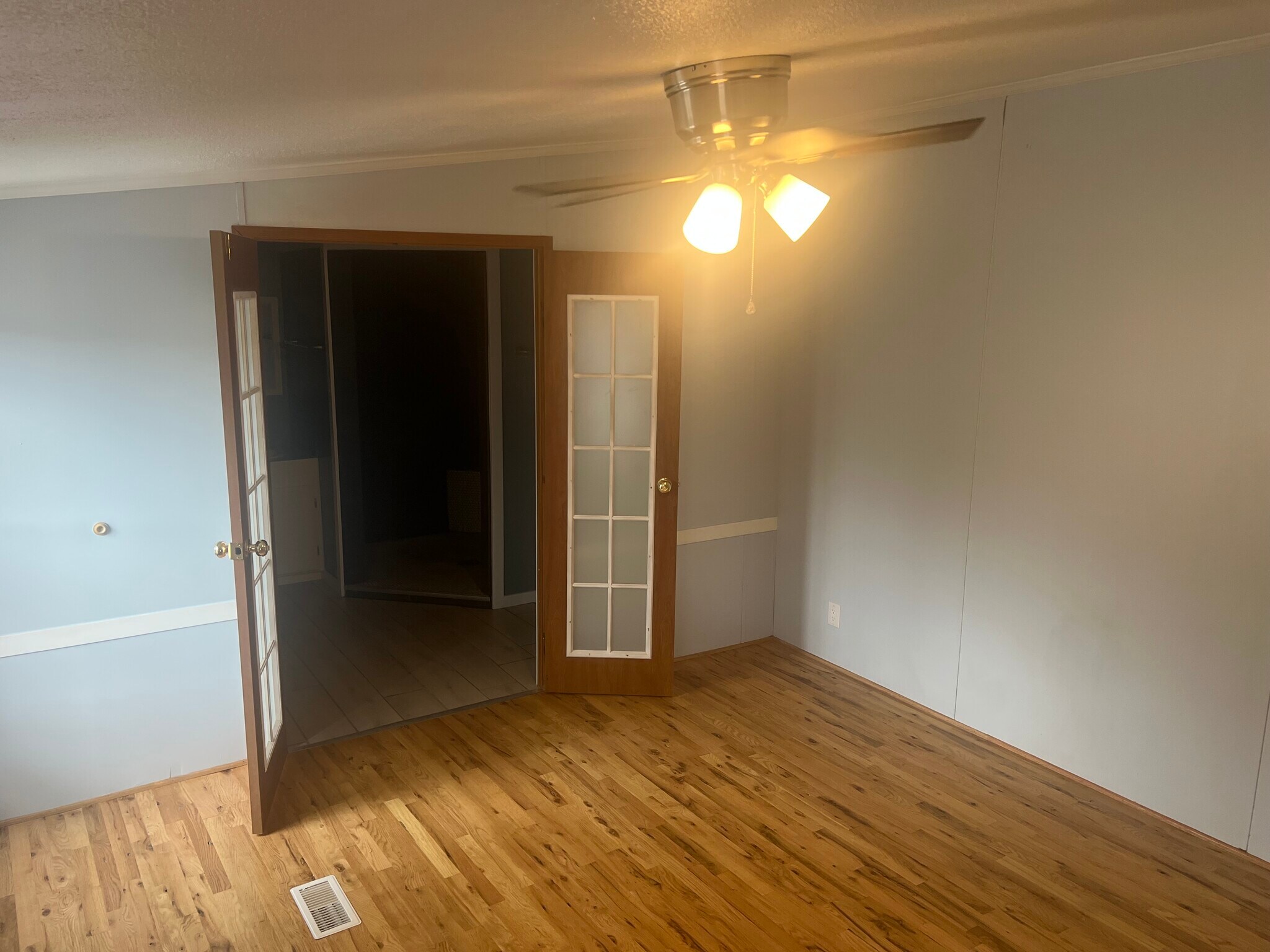 Building Photo - 2140 Hickory St