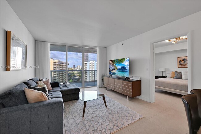 Building Photo - 1800 S Ocean Dr