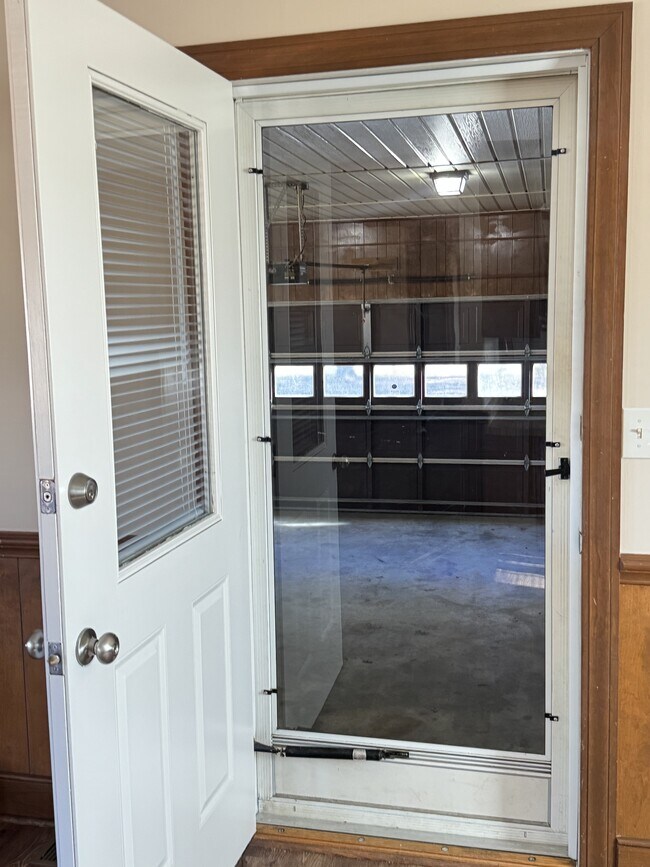 Building Photo - 3564 Mills Rd