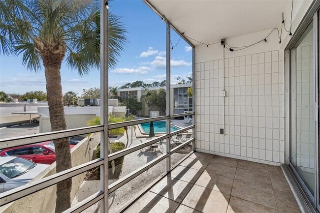 Building Photo - 2302 S Manhattan Ave