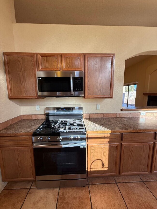 Building Photo - 4804 Camino Dos Vidas