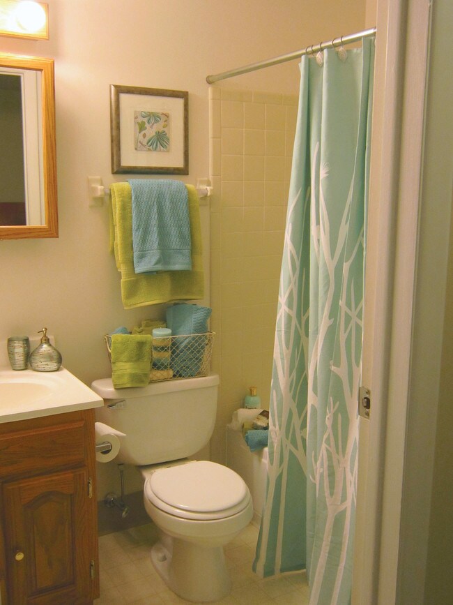 Woodland Estates 340 Gleason Cir East Rochester NY 14445 Apartment