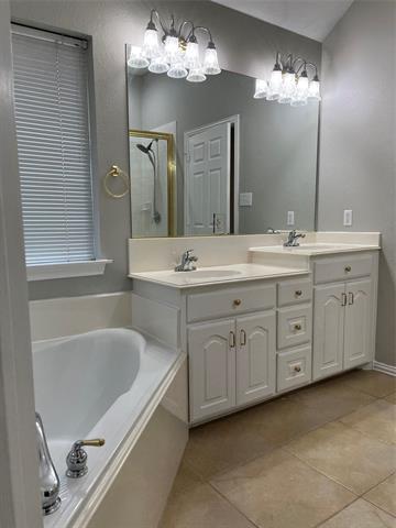 Building Photo - 2305 Hickory Leaf Ln