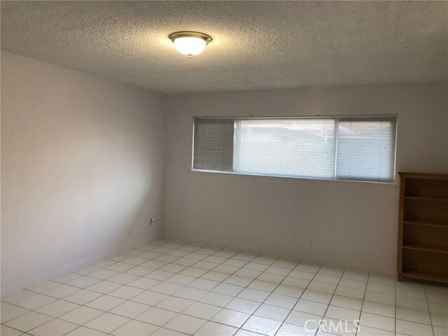 Building Photo - 1435 W Westmont Dr
