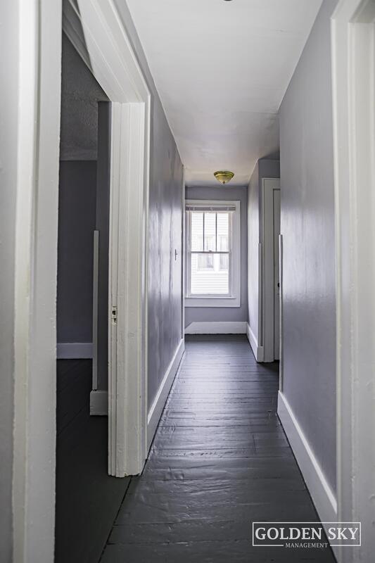 Building Photo - 1103 Mourer St