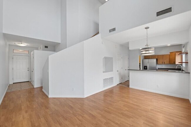 Building Photo - 13636 North 21st Pl