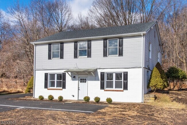Building Photo - 31 Berkshire Valley Rd