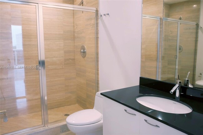 Building Photo - 15811 Collins Ave