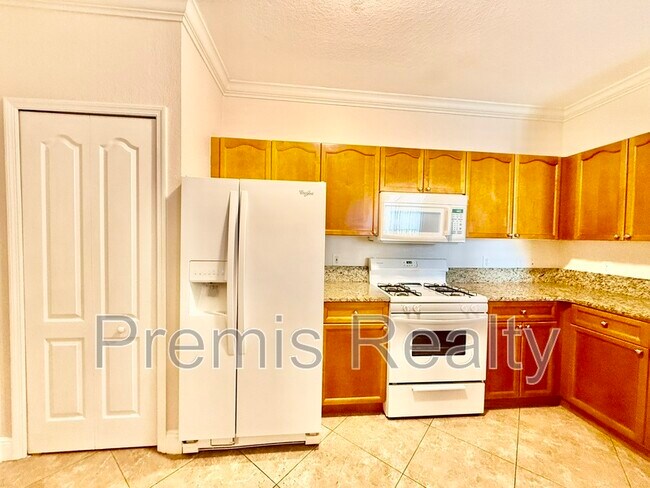 Building Photo - 2738 Via Tivoli