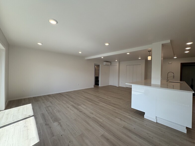 Building Photo - 504 S Coeur d'Alene St