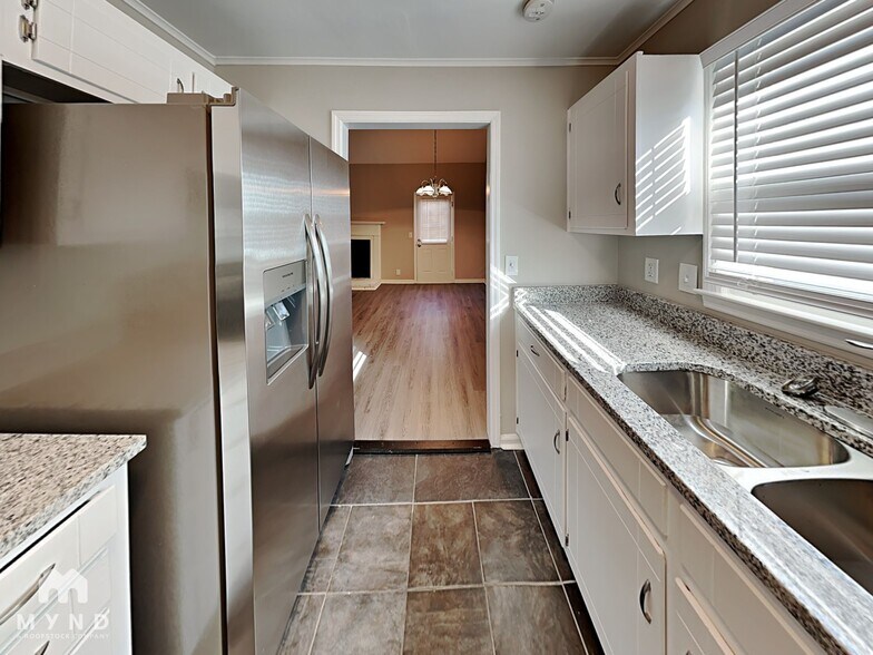 Building Photo - 3268 Priest Woods Dr