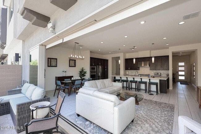 Building Photo - 7320 E Vista Bonita Dr
