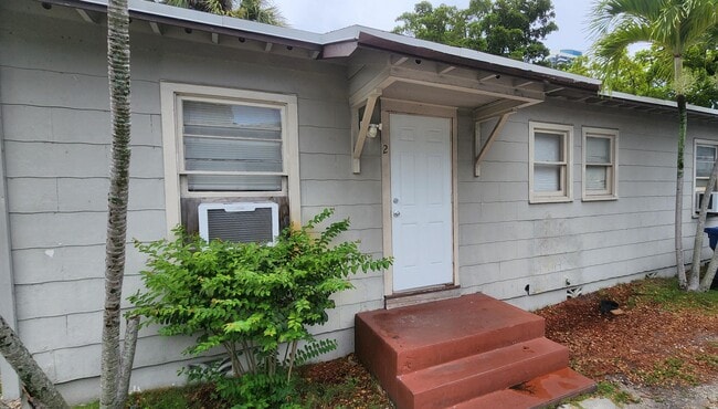 Building Photo - 609 SW 4th Ave