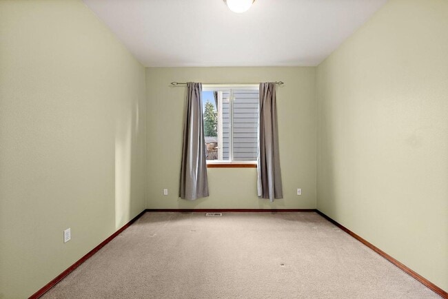 Building Photo - Beautiful Single-Story Olympia Home with Dog Wash, Garden Beds & Thoughtful Layout