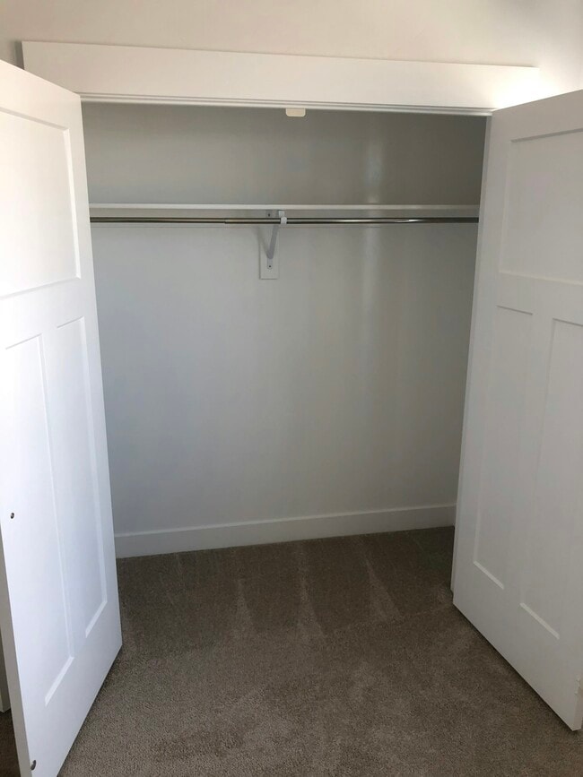 Building Photo - 594 N 260 W