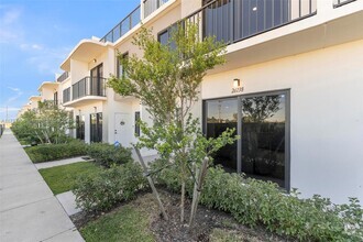 Building Photo - 26138 SW 146th Ct