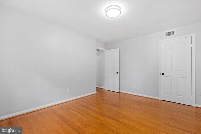 Building Photo - 9106 Suede Ct
