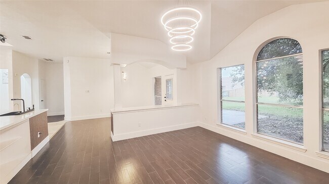 Building Photo - 17122 Canterbury Green Ct