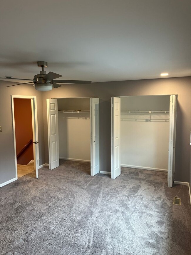 Building Photo - End of Group Townhome, with Finished Basement, in Abingdon