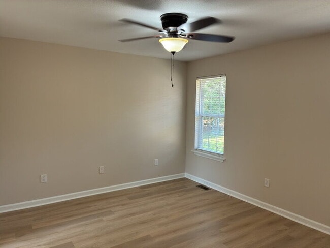 Building Photo - 122 Woodbridge Ct