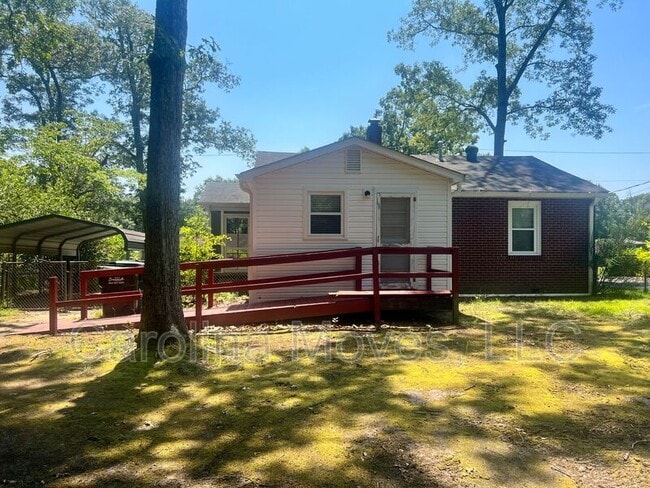 Building Photo - 211 N Pliney Cir