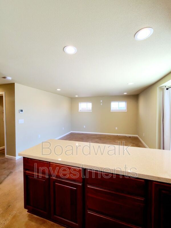 Building Photo - 15 Park Manor Dr