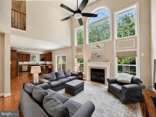 Building Photo - 23017 Holloway Ct