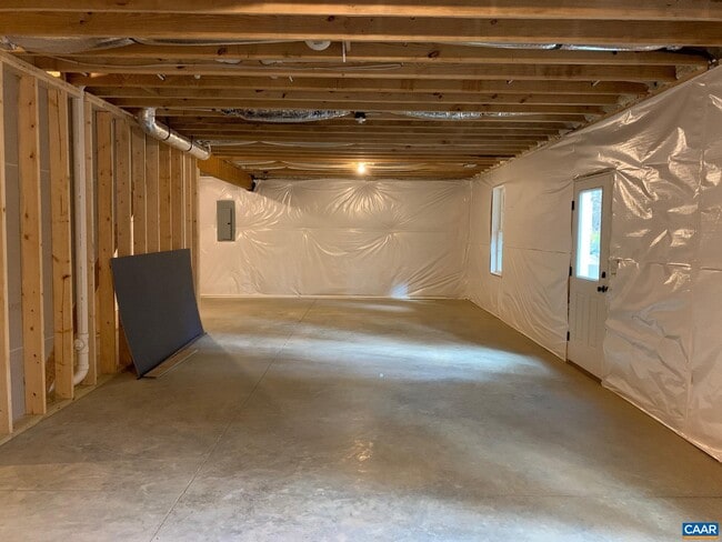 Building Photo - 275 Barrington Dr
