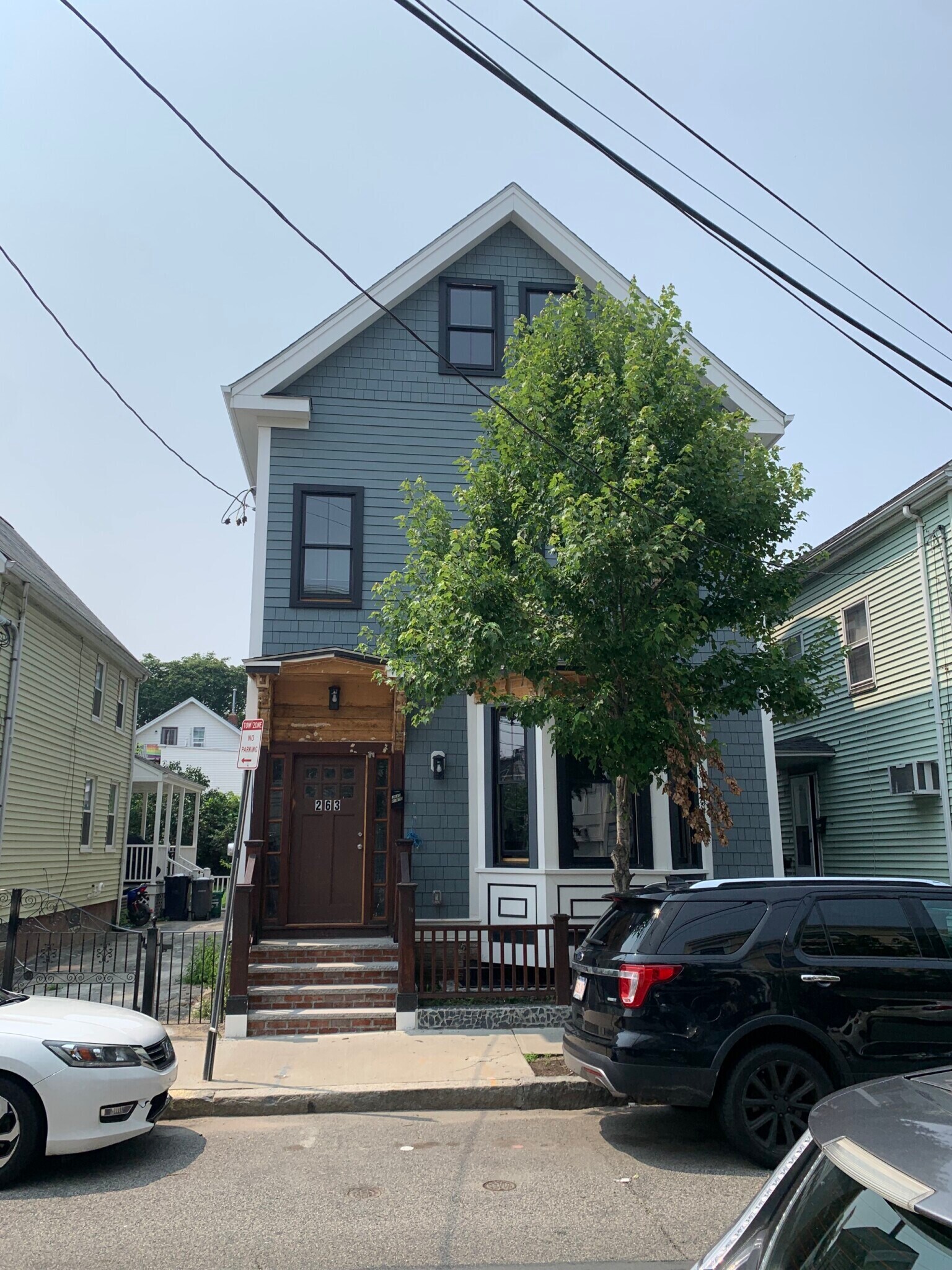 Building Photo - 263 Elm St