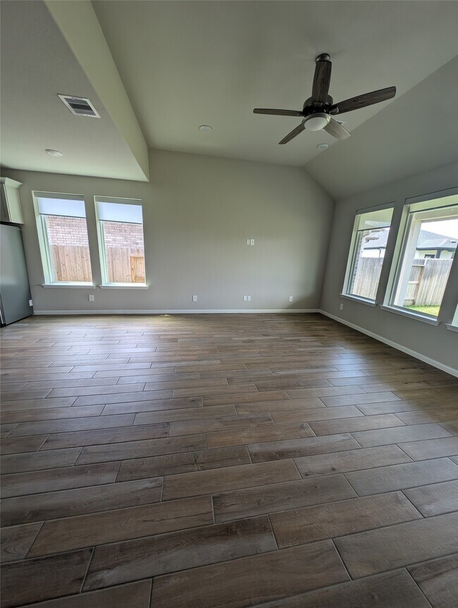 Building Photo - 20915 Snowmane Stable Wy