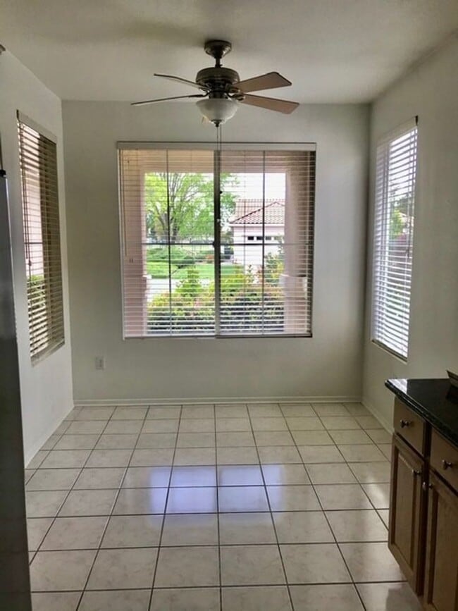 Building Photo - Cute House in Sun City Roseville!