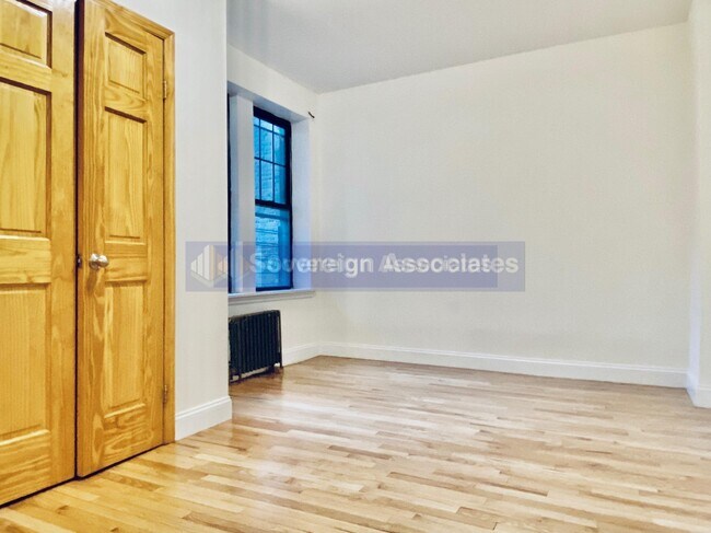 Building Photo - 295 Convent Avenue