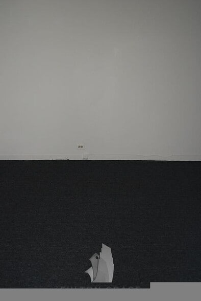 Building Photo - 1360 W Touhy Ave